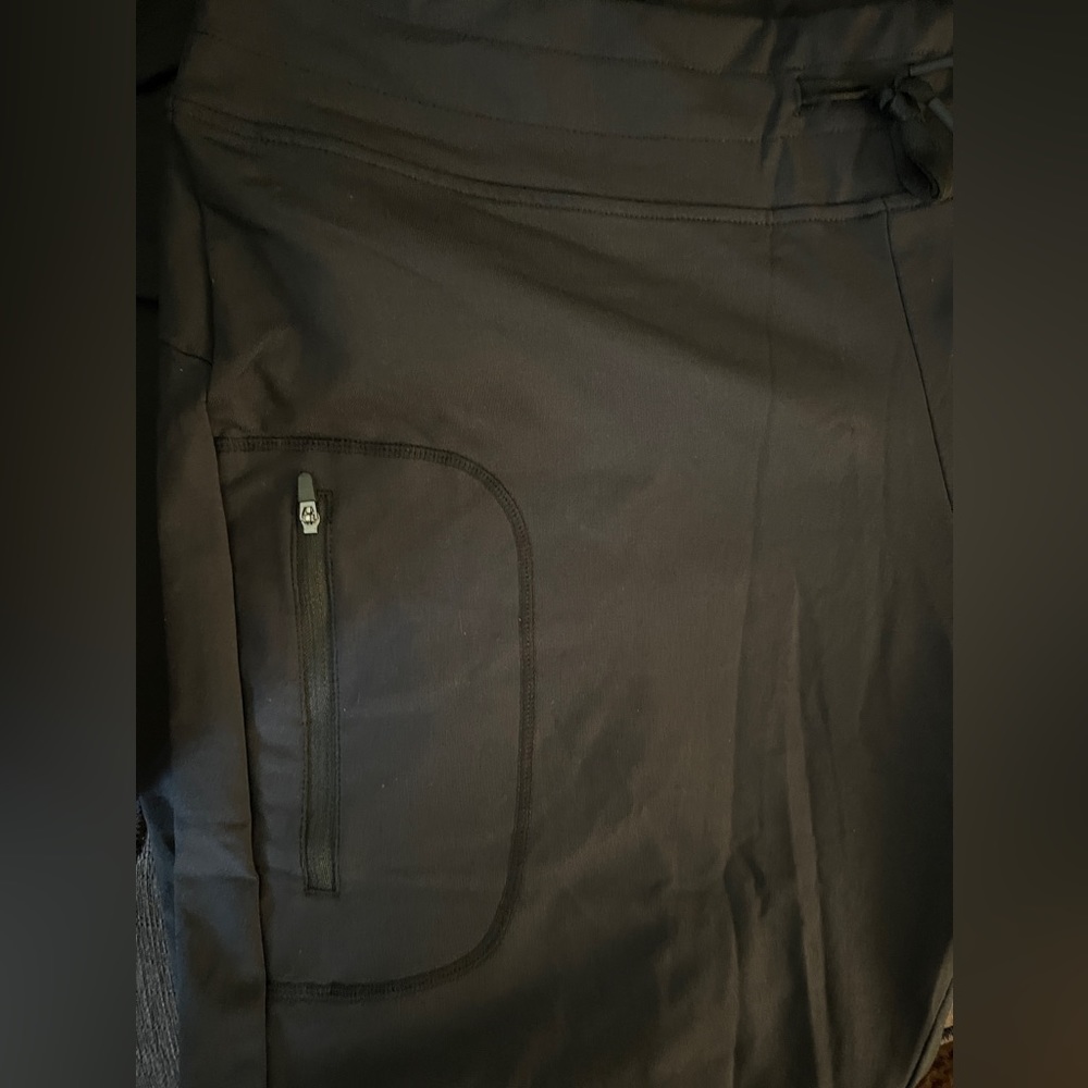 New TBY Men’s Athletic Joggers – Black – Lightweight & Stretchy - Picture 3 of 7